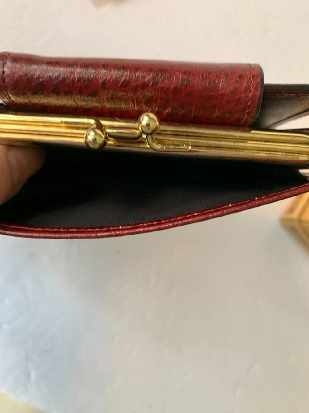 BUXTON CONTINENTAL CLUTCH 30 RED LEATHER WALLET NEW IN BOX VINTAGE NEW OLD STOCK